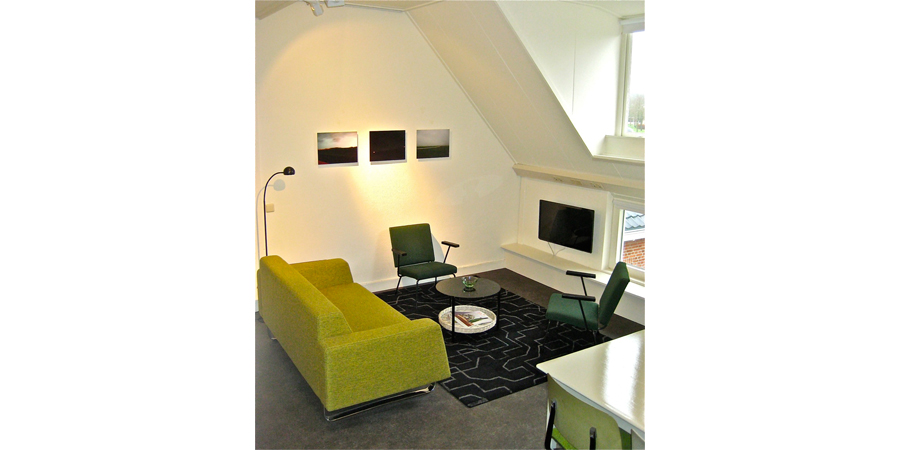  LaKaserna erfgoedlogies appartement (Bed and Breakfast) in Bad Nieuweschans. WOONKAMER.